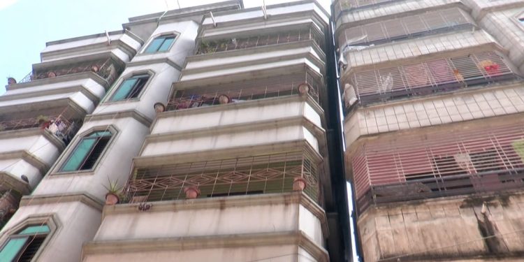 ভুমিকম্পে নারায়ণগঞ্জের সিদ্ধিরগঞ্জে ক্ষতিগ্রস্থ ৬টি ভবনকে ঝুঁকিপূর্ণ ঘোষণা করল রাজউক