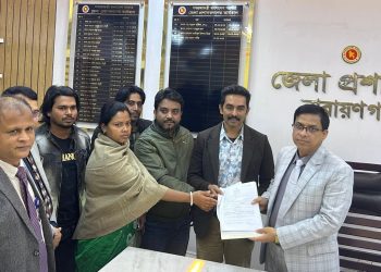 ৩ আসনে মাথাল মার্কায় মনোনয়নপত্র জমা দিলেন অঞ্জন দাস