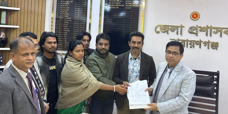 ৩ আসনে মাথাল মার্কায় মনোনয়নপত্র জমা দিলেন অঞ্জন দাস