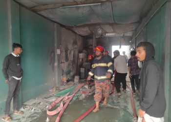 সোনারগাঁয়ে অগ্নিকান্ডে ১৫টি দোকান পুড়ে ছাই