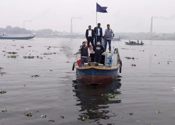 ফতুল্লায় বক্তাবলী ফেরি থেকে যানবাহন পড়ে নি’হতের ঘটনায় তদন্ত কমিটি