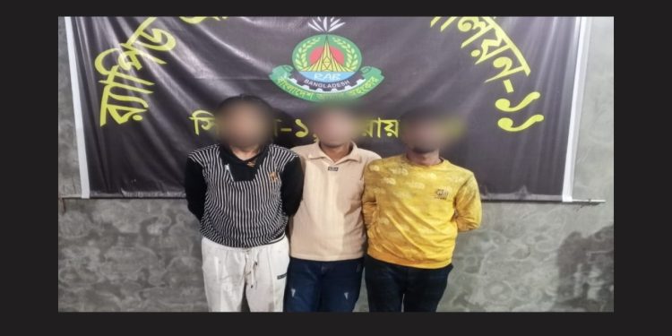 ফতুল্লায় ডাকাত সাব্বির সহ গ্রেপ্তার ৩