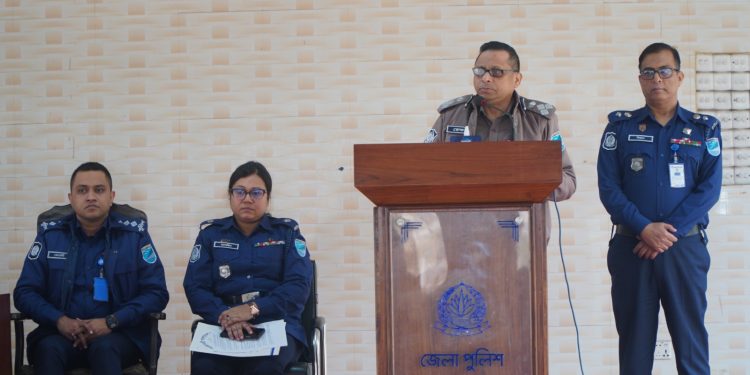 পুলিশকে নিরপেক্ষ থেকে দায়িত্ব পালনের স্পষ্ট নির্দেশনা দিলেন ডিআইজি