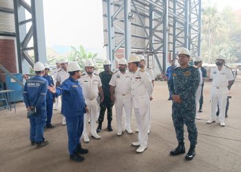 বন্দরে সোনাকান্দা ডকইয়ার্ড পরিদর্শনে পাকিস্তানি নৌ বাহিনীর প্রতিনিধি দল