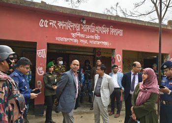 বক্তাবলী ও আলিরটেক ইউপি’র ভোটকেন্দ্র পরিদর্শনে রিটার্নিং কর্মকর্তা