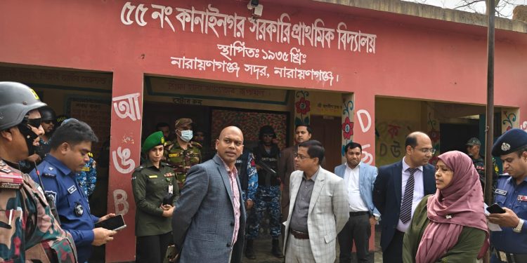 বক্তাবলী ও আলিরটেক ইউপি’র ভোটকেন্দ্র পরিদর্শনে রিটার্নিং কর্মকর্তা