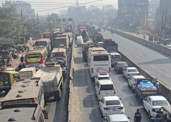 নারায়ণগঞ্জে তিন মহাসড়কে দীর্ঘ যানজট, চরম ভোগান্তি