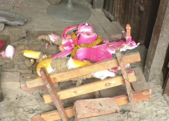 রূপগঞ্জে মন্দিরে হামলায় প্রতিমা ভাঙচুর, লুটপাট ও অগ্নিসংযোগ