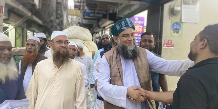 নারায়ণগঞ্জ-৫ আসনের হাতপাখার প্রার্থী মুফতি মাসুম বিল্লাহ’র প্রচারণা