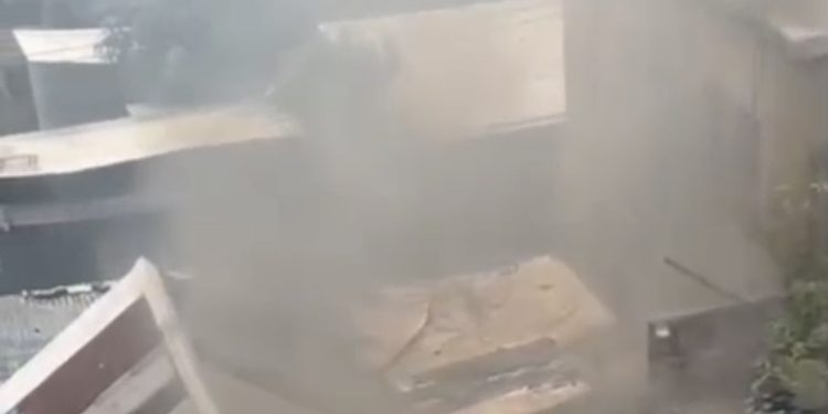 সিদ্ধিরগঞ্জে গ্যাস সিলিন্ডার বি/স্ফোর/ণ:হতাহত নেই