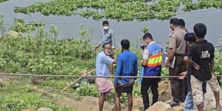 রূপগঞ্জে শীতলক্ষ্যা নদী থেকে যুবকের অর্ধ/গলিত মর/দেহ উদ্ধার