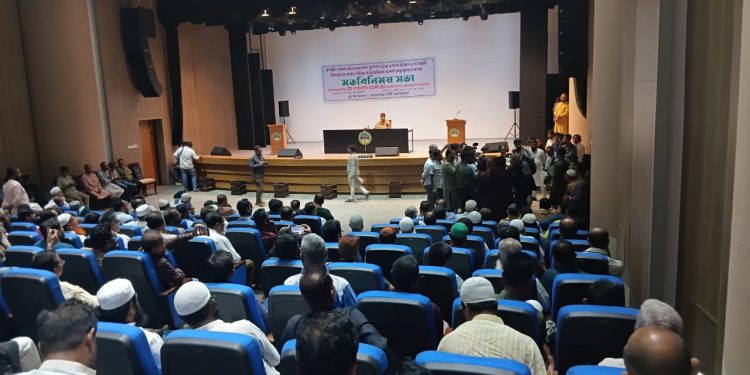 হকার উচ্ছেদ ও যানজট নিরসনে রাজনৈতিক দল’র সাথে নাসিকের মতবিনিময় সভা