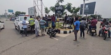 রুপগঞ্জে পূর্বাচলে মোটরসাইকেল প্রাইভেরকার সংঘর্ষে দুই শিক্ষার্থী নিহত