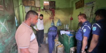 সিদ্ধিরগঞ্জে জেলা প্রশাসনের অভিযানে অবৈধ জ্বালানি উদ্ধার