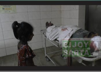 বন্দরে প্রকাশ্যে ড্রেজার ব্যবসায়ীকে কুপিয়ে হত্যা।