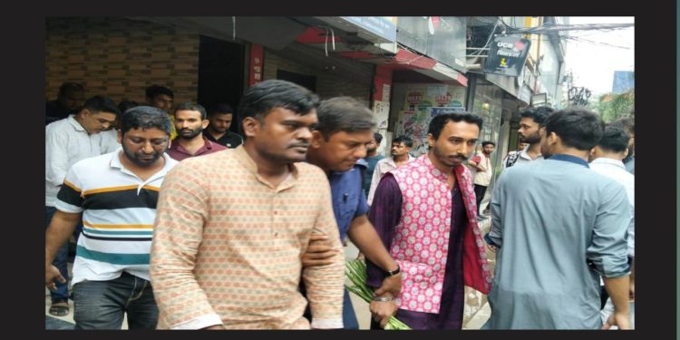 নারায়ণগঞ্জের চাষাঢ়ায় যুবলীগ-ছাত্রলীগের ‘গোপন বৈঠকের’ অভিযোগে আটক ৩
