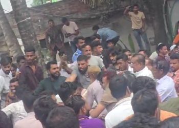 রুপগঞ্জে সেচ্ছাসেবকদলের দুই গ্রু’পের সংঘর্ষে আহত ১৫ ‎