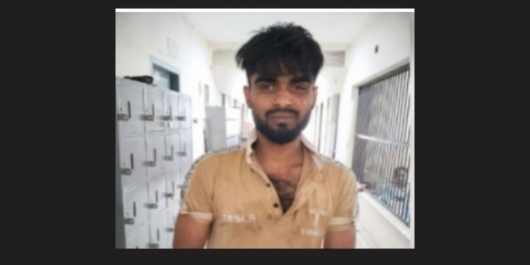 সিদ্ধিরগঞ্জে সেনাবাহিনীর মোবাইল ছিনতাইয়ের সময় যুবক গ্রেপ্তার