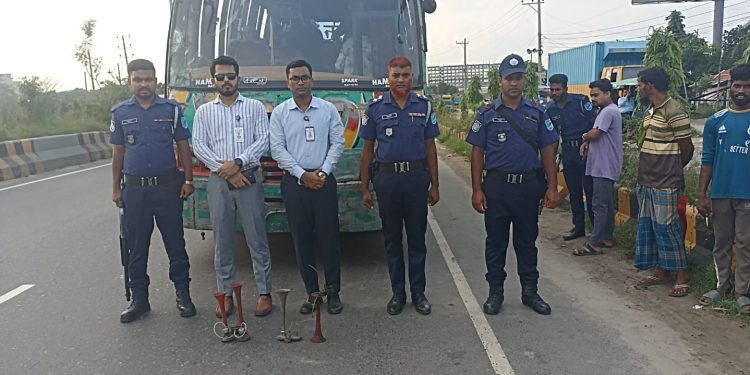 শব্দ দূষণ রোধে তিন যানবাহনের বিরুদ্ধে জরিমানা করেছে পরিবেশ অধিদপ্তর