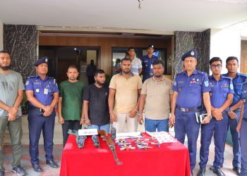 নারায়ণগঞ্জে অস্ত্র ছিনতাইকারী চক্রের ৪ জন গ্রেফতার