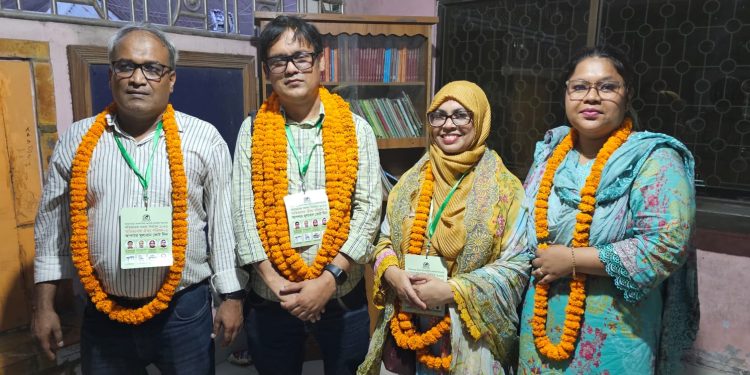 আমলাপাড়া আদর্শ শিশু সরকারি প্রাথমিক বিদ্যালয়ে চার পদেই অভিভাবক ঐক্য পরিষদের নিরঙ্কুশ জয়