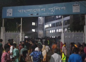 বন্দরে ছিনতাইকারীর ছুরিকাঘাতে যুবক চিকিৎসাধীন অবস্থায় মৃত্যু, থানা ঘেরাও 