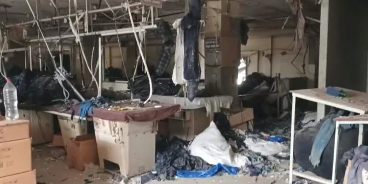 ফতুল্লায় পোশাক তৈরী কারখানায় বয়লার বিস্ফোরণে ৭ শ্রমিক আহত