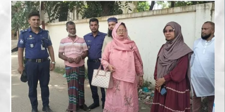 সোনারগাঁয়ে খাসির মাংসে পানি মিশিয়ে বিক্রির দায়ে ব্যবসায়ীকে জরিমানা