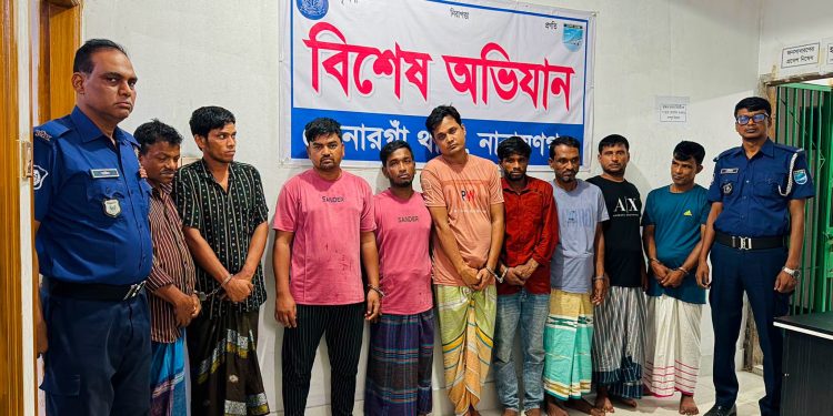 সোনারগাঁওয়ে শপিং মলে থেকে ১৪৬ মোবাইল চুরির ঘটনায় চোর চক্রের ৯ সদস্য গ্রেপ্তার