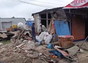 বন্দরে ভলকানাইজ ট্যাংকি বিস্ফোরণে ৩ দোকান ক্ষতিগ্রস্ত; হোটেল কর্মচারী আহত
