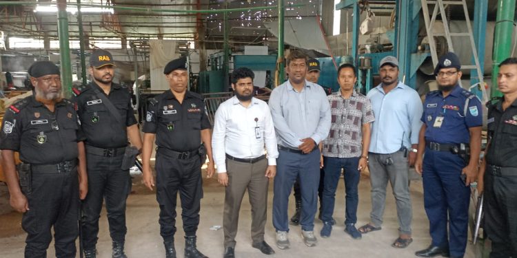 ফতুল্লায় বায়ুদূষণের দায়ে কারখানাকে লাখ টাকা জরিমানা করেছে পরিবেশ অধিদপ্তর