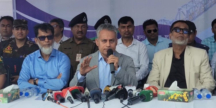 পদ্মা রেলসেতুর পিলারের নিচের মাটি কাটার কোন নেতিবাচক প্রভাব নেই – মন্ত্রী রবিউল 