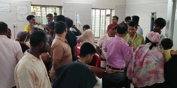 সোনারগাঁয়ে আসামি ধরতে গিয়ে তিন পুলিশ সদস্য সহ চারজনকে কুপিয়ে জখম