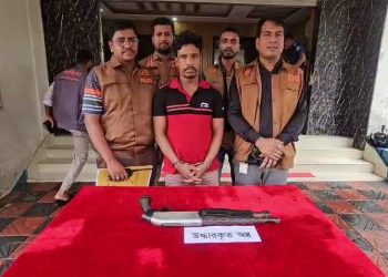 বন্দরে বিদ্যুৎ কেন্দ্রে লুট হওয়া শর্টগান সহ ডাকাত গ্রেফতার