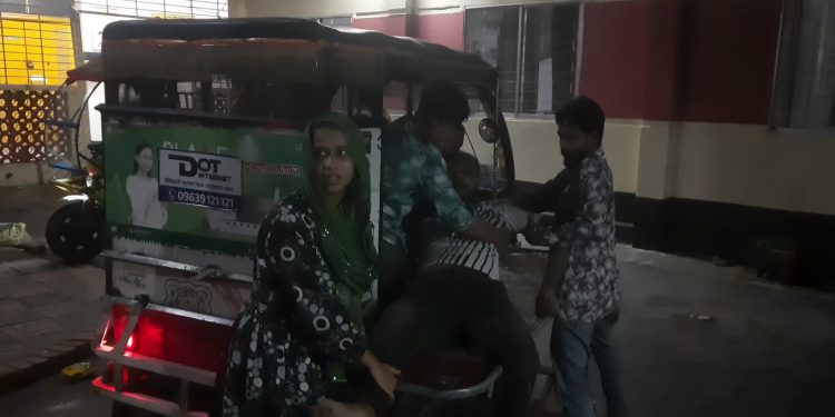 সিদ্ধিরগঞ্জে প্রাইভেটকারের সঙ্গে অটোরিক্সার ধাক্কা লাগাকে কেন্দ্র করে মারধরে অটোরিক্সা চালকের মৃত্যু, আটক-১