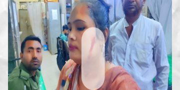 ফতুল্লায় ছিনতাইকারীর ছুরিকাঘাতে বাউল শিল্পি আহত