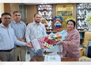 খাদ্যমন্ত্রী রিতার সাথে ব্যবসায়ী নেতা সোহাগের সৌজন্য সাক্ষাৎ