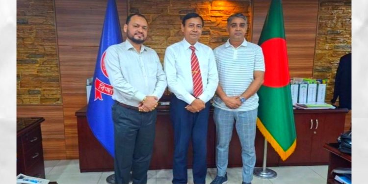 বিআইডব্লিউটিএ চেয়ারম্যানের সঙ্গে ব্যবসায়ীক নেতা মোহাম্মদ সোহাগের সাক্ষাৎ
