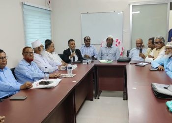 প্রধানমন্ত্রীর সঙ্গে নারায়ণগঞ্জবাসীর বৈঠকের আগে প্রিপেইড মিটার না লাগানোর দাবি