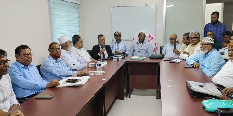প্রধানমন্ত্রীর সঙ্গে নারায়ণগঞ্জবাসীর বৈঠকের আগে প্রিপেইড মিটার না লাগানোর দাবি