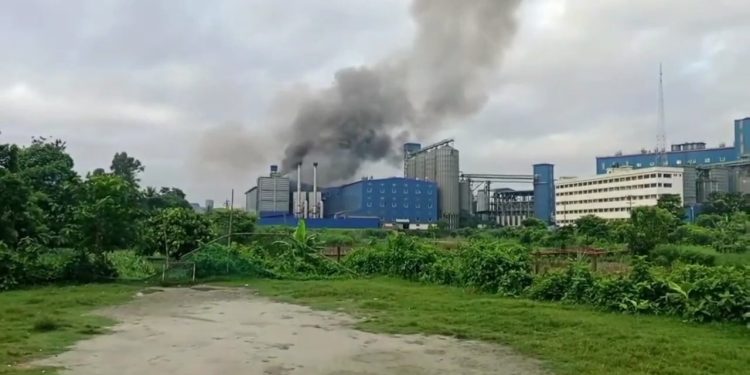 রূপগঞ্জে সিটি একোনমিক জোনে বয়লার বিস্ফোরনে ২ শ্রমিক দগ্ধ