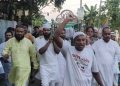 বন্দরে লাশ কাঁধে নিয়ে এলাকাবাসীর বিক্ষোভ, থানা ঘেরাওয়ের হুঁশিয়ারি