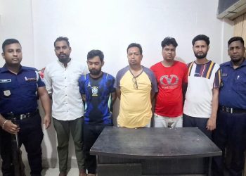 ফতুল্লায় আওয়ামীলীগের ব্যানারে মিছিল, গ্রেফতার ৫