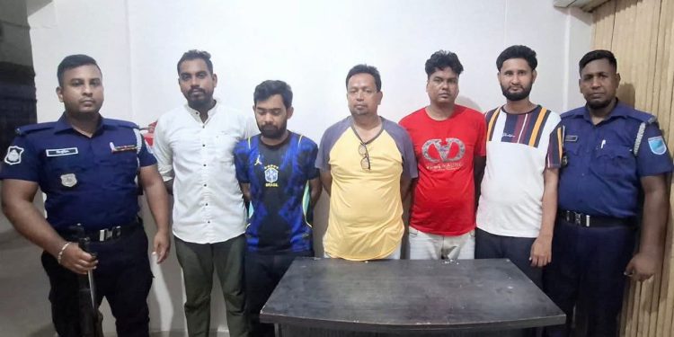 ফতুল্লায় আওয়ামীলীগের ব্যানারে মিছিল, গ্রেফতার ৫