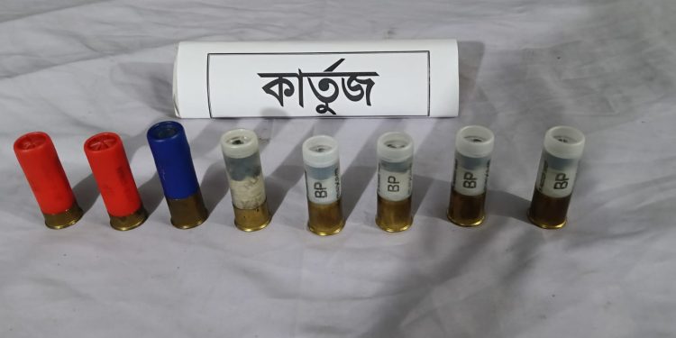 নারায়ণগঞ্জে পরিত্যক্ত অবস্থায় আট রাউন্ড শর্টগানের কার্তুজ উদ্ধার