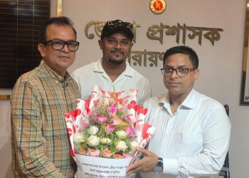 ডিসির সাথে উপজেলা ক্রীড়া সংস্থার এডহক কমিটির সদস্য সচিব রিয়াদ’র সৌজন্য সাক্ষাত