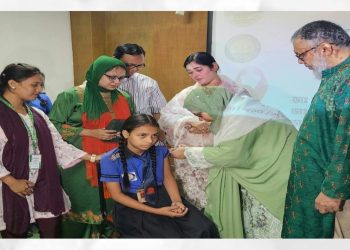 বিদ্যানিকেতনে কিশোরী মেয়েদের জরায়ু ও স্তন ক্যান্সারের সচেতনতার জন্য সেমিনার ও ভাকসিন প্রদান