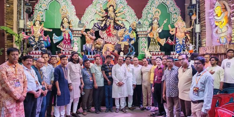 না.গঞ্জ শহরের বিভিন্ন পূজামণ্ডপ পরিদর্শন করলেন ঐক্য পরিষদের নেতৃবৃন্দ