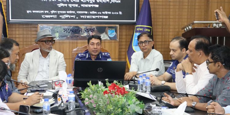দূর্গাপূজা উপলক্ষে এসপির সাথে পূজা উদযাপন ও রাজনৈতিক নেতাদের মতবিনিময়