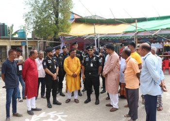 বন্দরে পূজা মন্ডপ পরিদর্শনে এসআরবি অধিনায়ক
